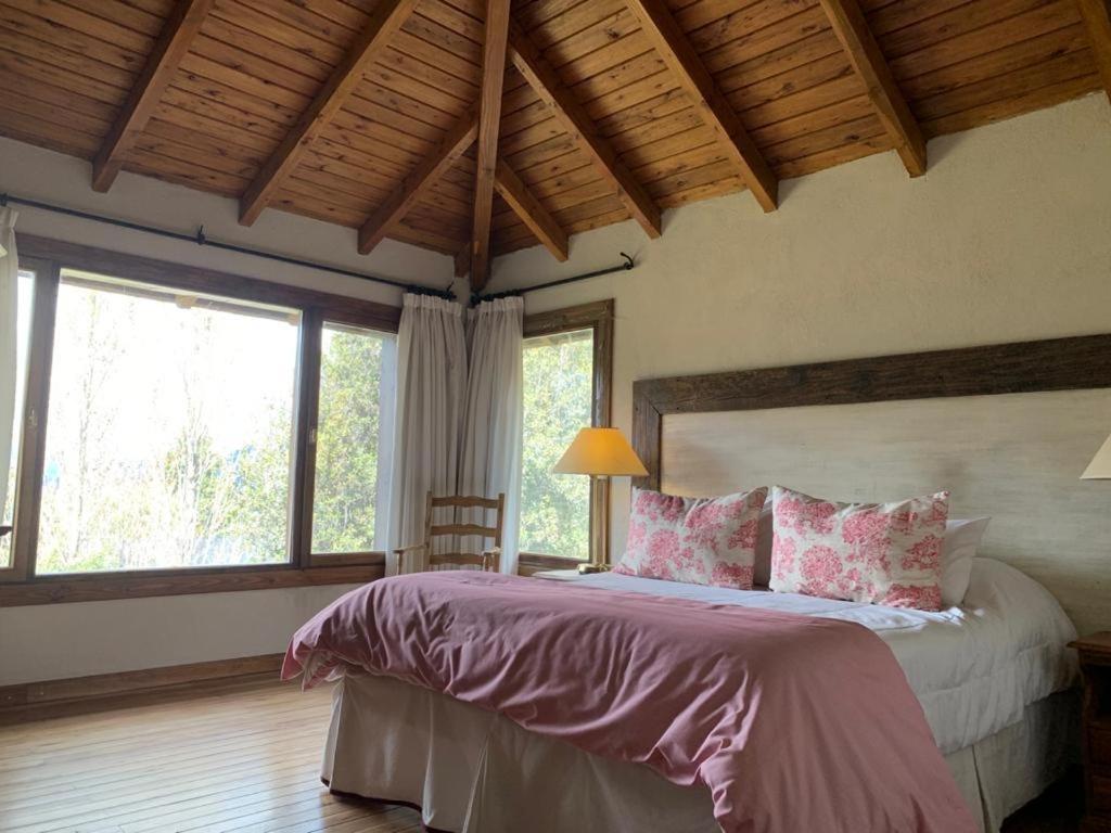 Arelauquen Bungalows & Suites San Carlos de Bariloche Kültér fotó